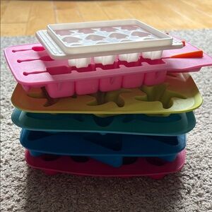 Colorful Ice Cube Tray Set